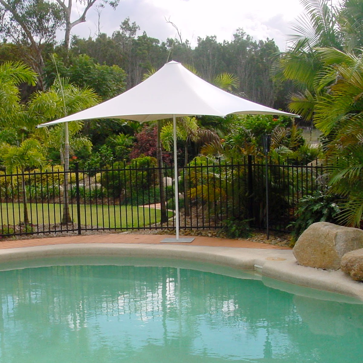 Commercial Umbrellas | MakMax Australia